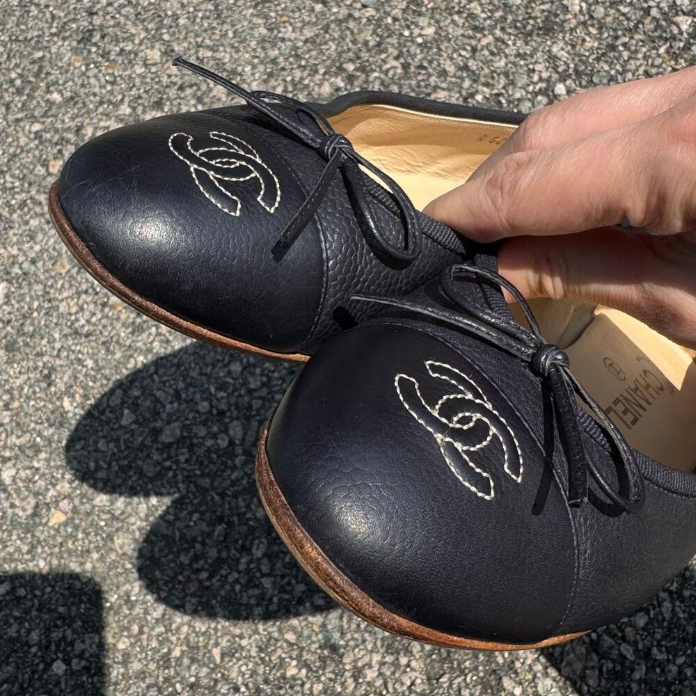 Authentic Chanel 37.5 Marine Dark Navy Blue (Like Black) Ballet Flats Caviar CC - Picture 11 of 15
